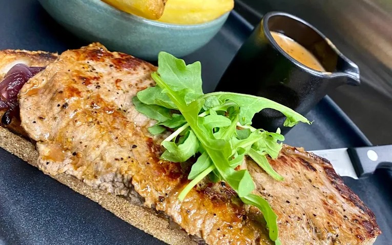 Adies Bar & Restaurant, Lanesborough